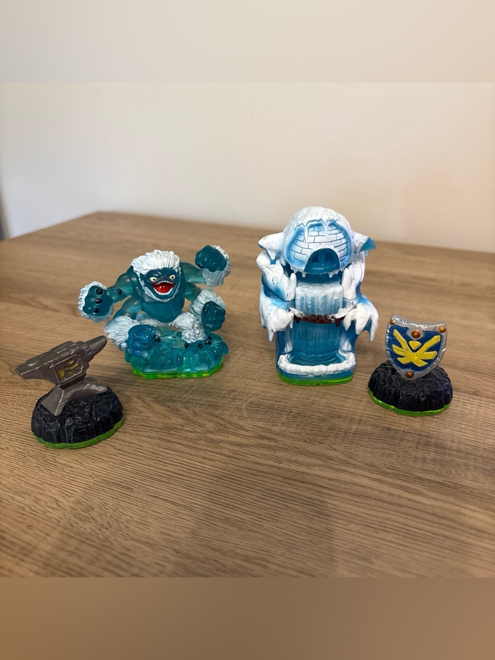 Lot of 4 Skylanders Spyro’s adventure pack